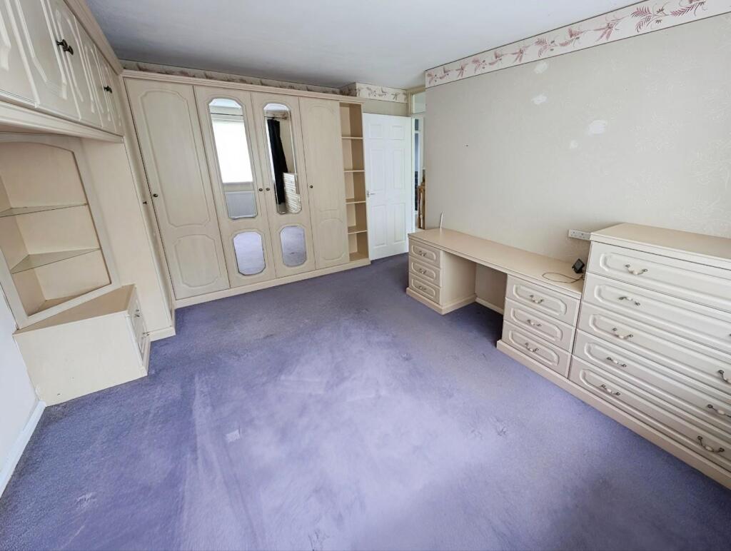 3e25085b-bed 201a.jpg