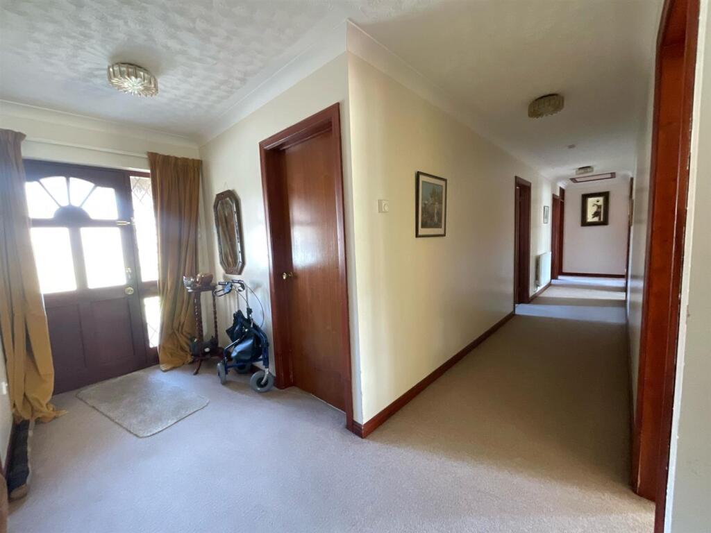 hallway.jpg