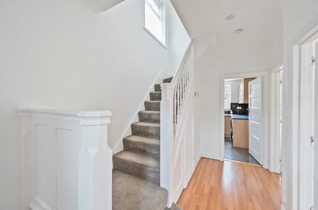 Davidson Frost-Wellings, DFW, Du Cros Drive, Stanm