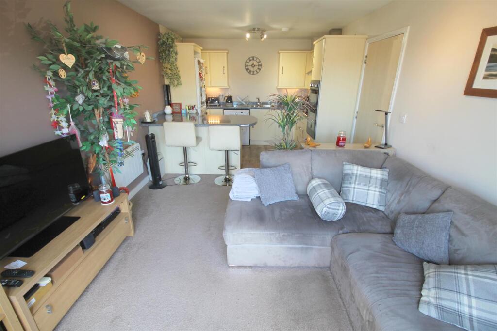 AR Lounge Kitchen.JPG