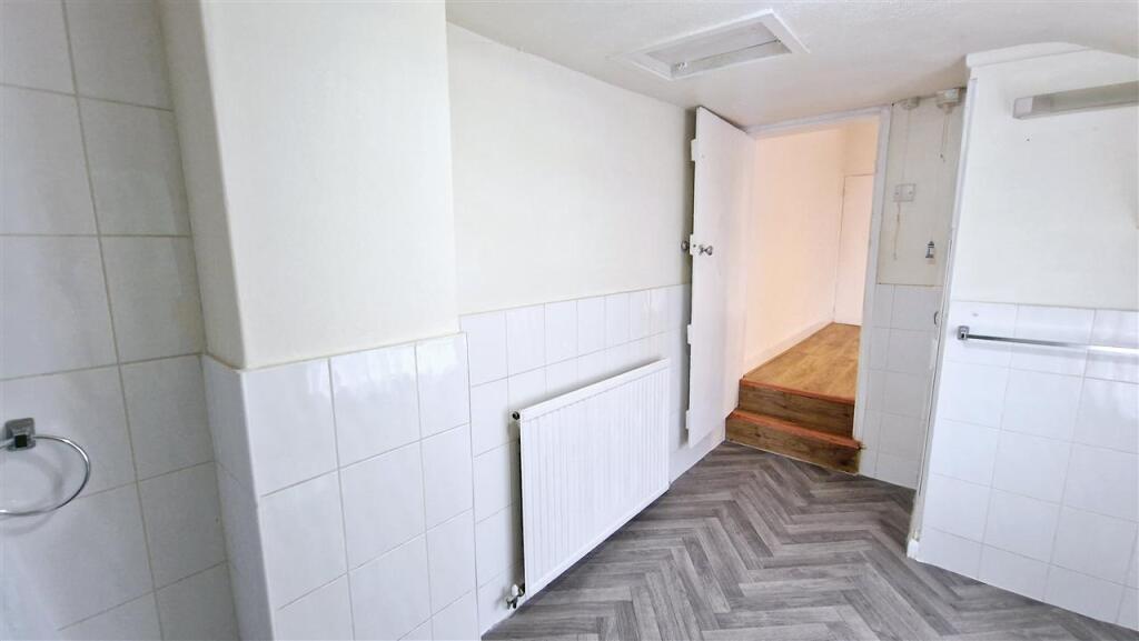 Alternative Bathroom