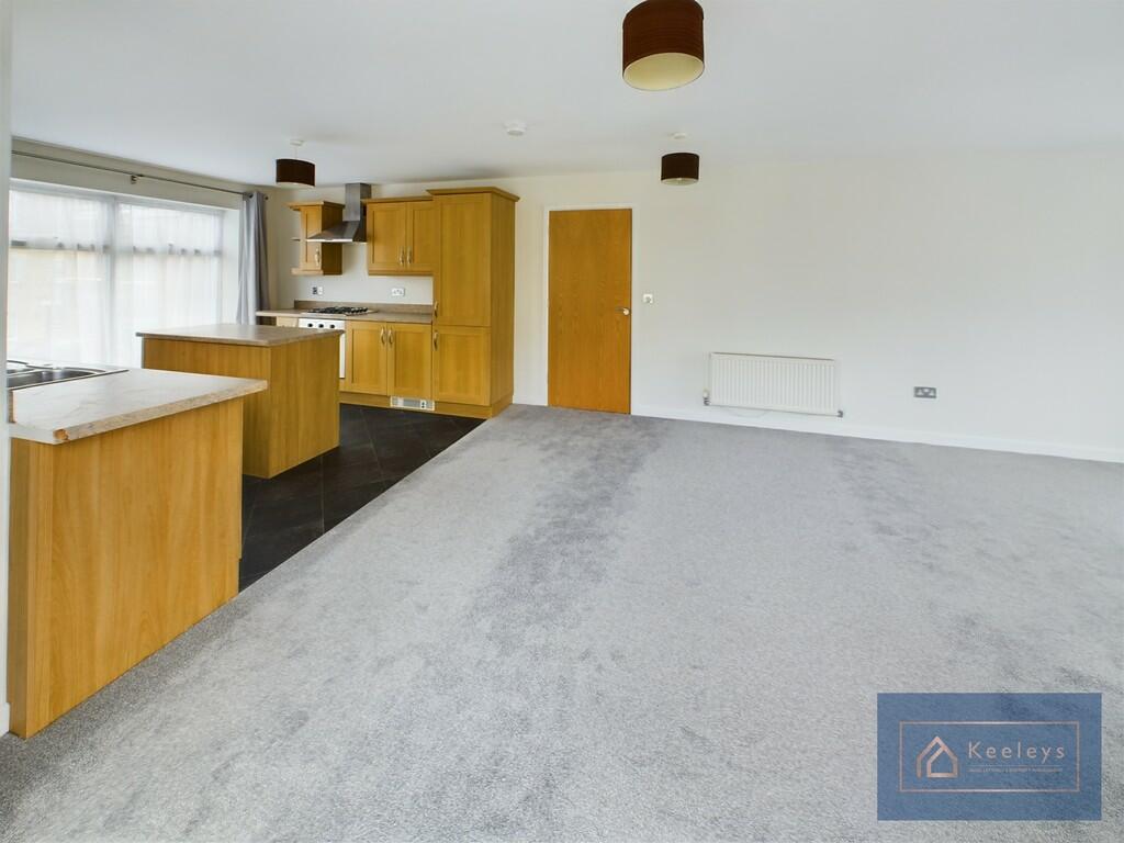 Kitchen/Dining ar...