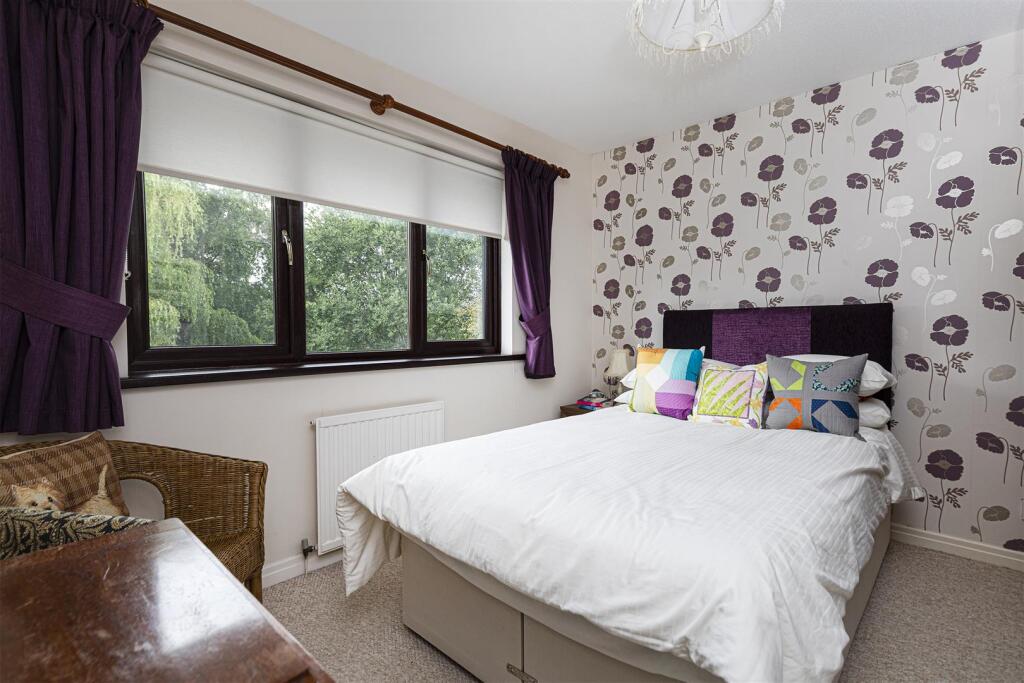 Bramleys Estate Agents - Woodsome Park - Fenay Bri