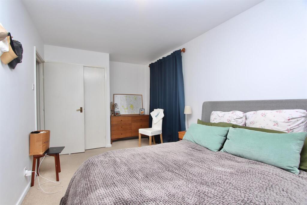 Lampard Grove, N16