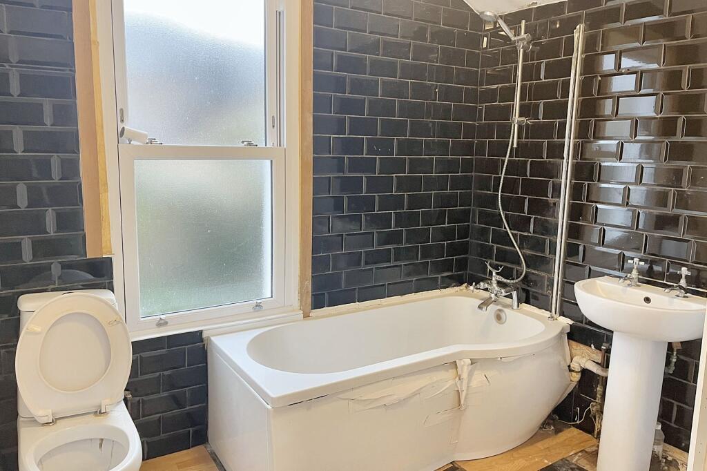 68 A &amp; B Gosberton Road, Balham SW12 8LQ