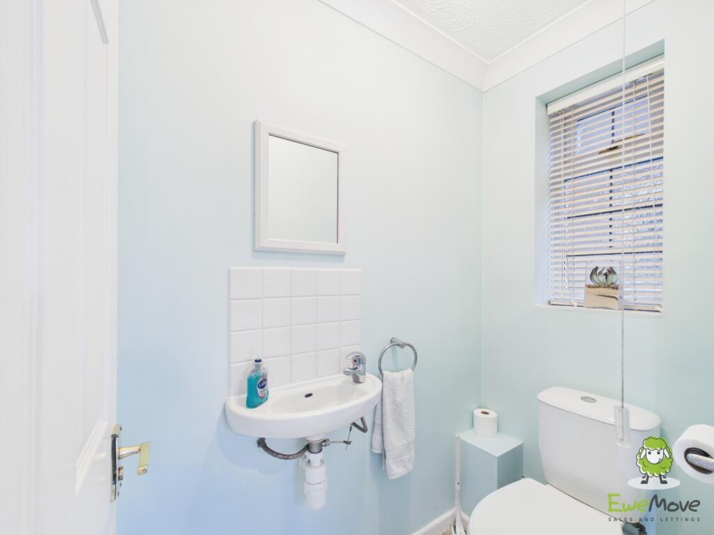 EweMove Estate Agents Basingstoke - Wood Close - C