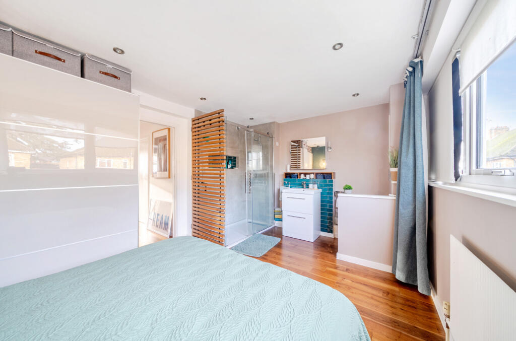 1386763-18-6932b7...