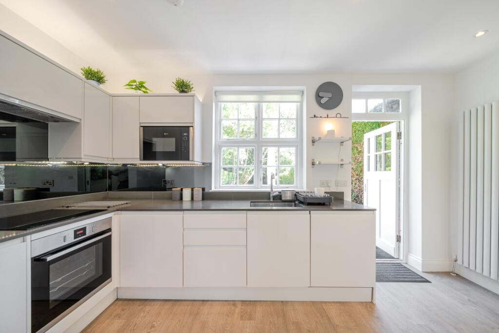 1313165-4-6852cc5...