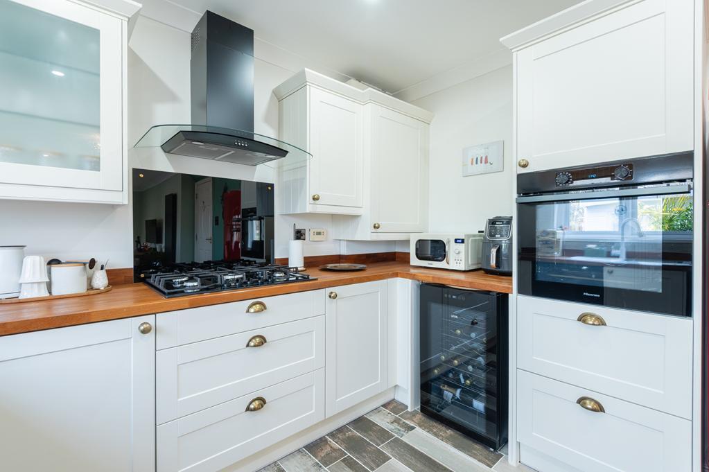 KITCHEN AGAIN