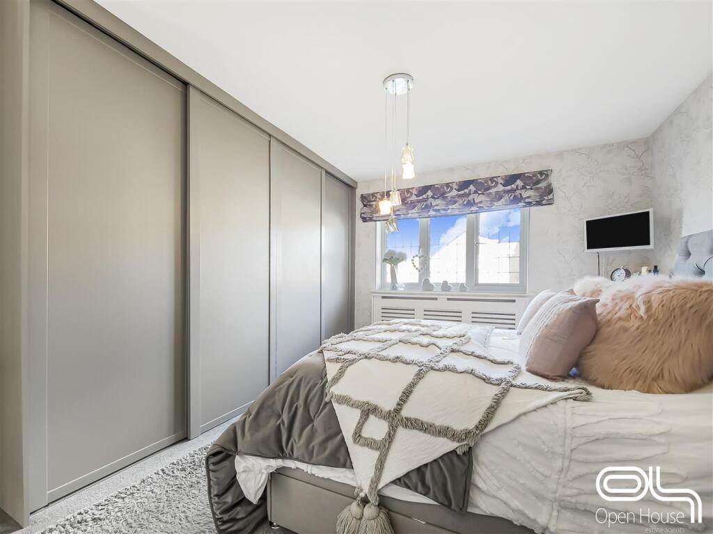 Doveridge Road, Burton on Trent (53).jpg