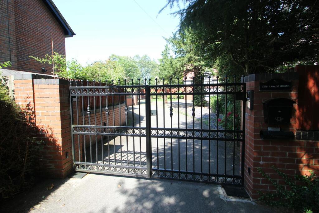 Electric Gate