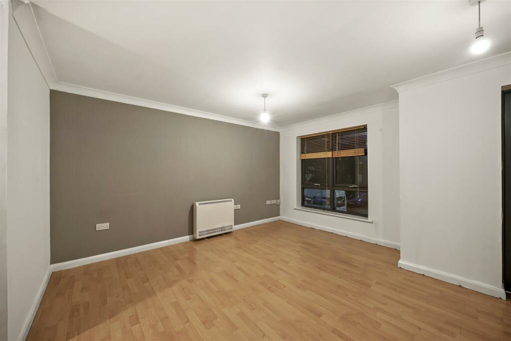 Flat 17, Bell House - NemWoZVIhqEbdaCFjVQR.jpg