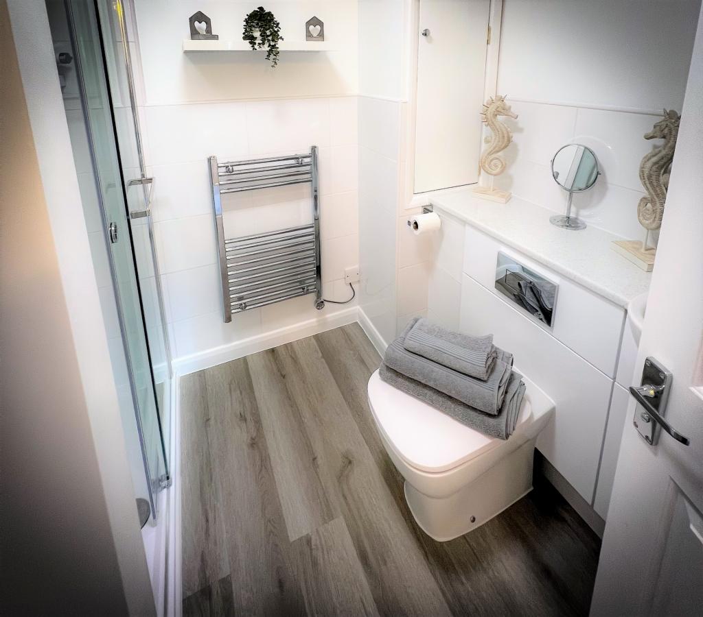 Shower/WC