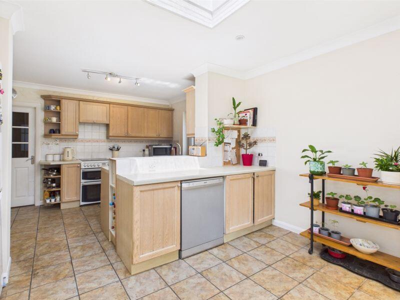 Breakfast family room towards kitchen