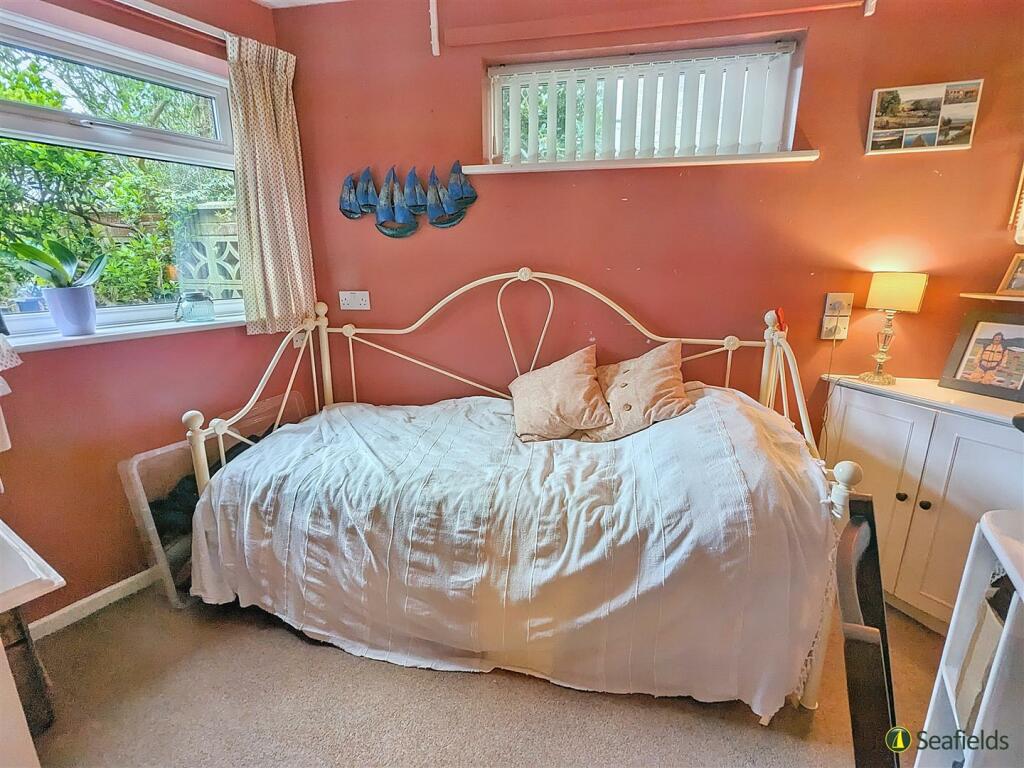 Bedroom 3/Study