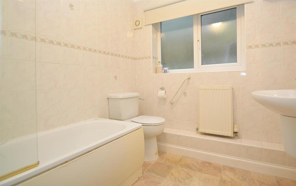 resizedBathroom.jpg