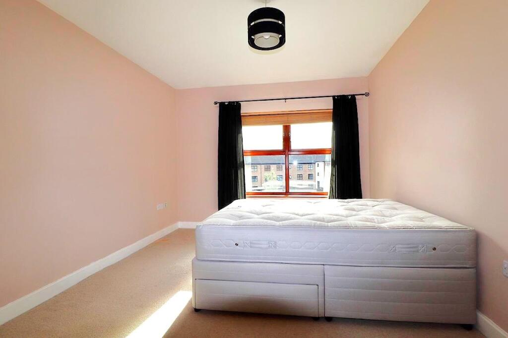 The Approach Bedroom1.jpg