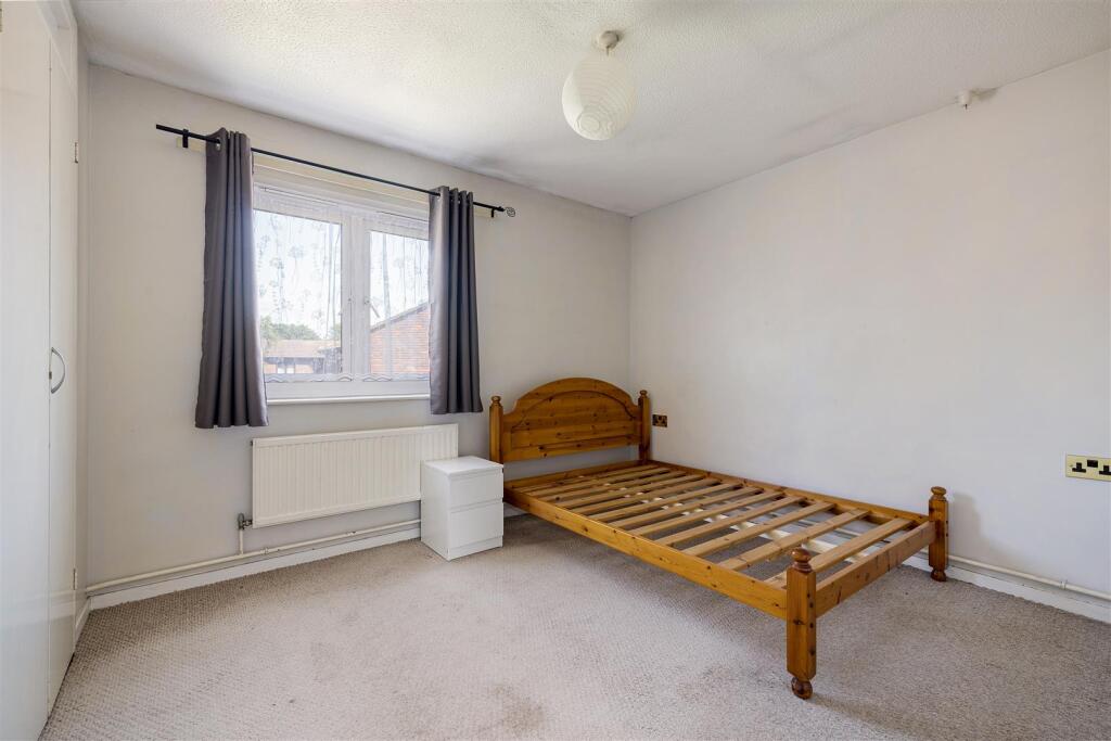 St. Gabriel's Close, E11