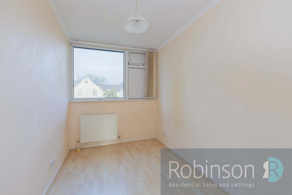 18 Lynton Green-18