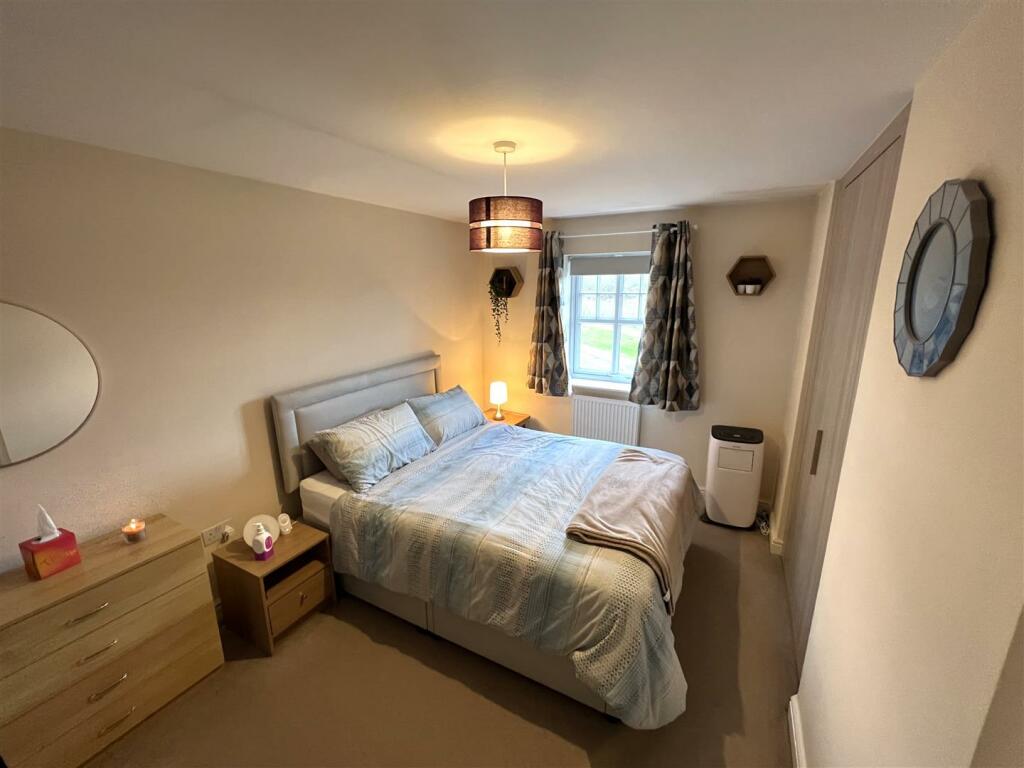 Bedroom 1A.JPG