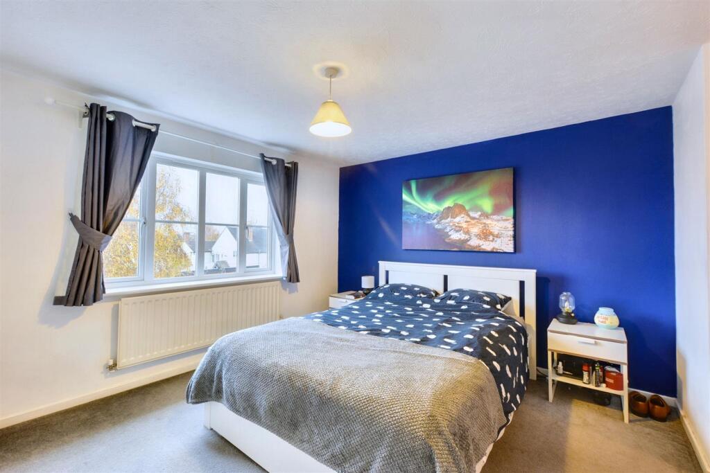 Master Bedroom_1.jpeg