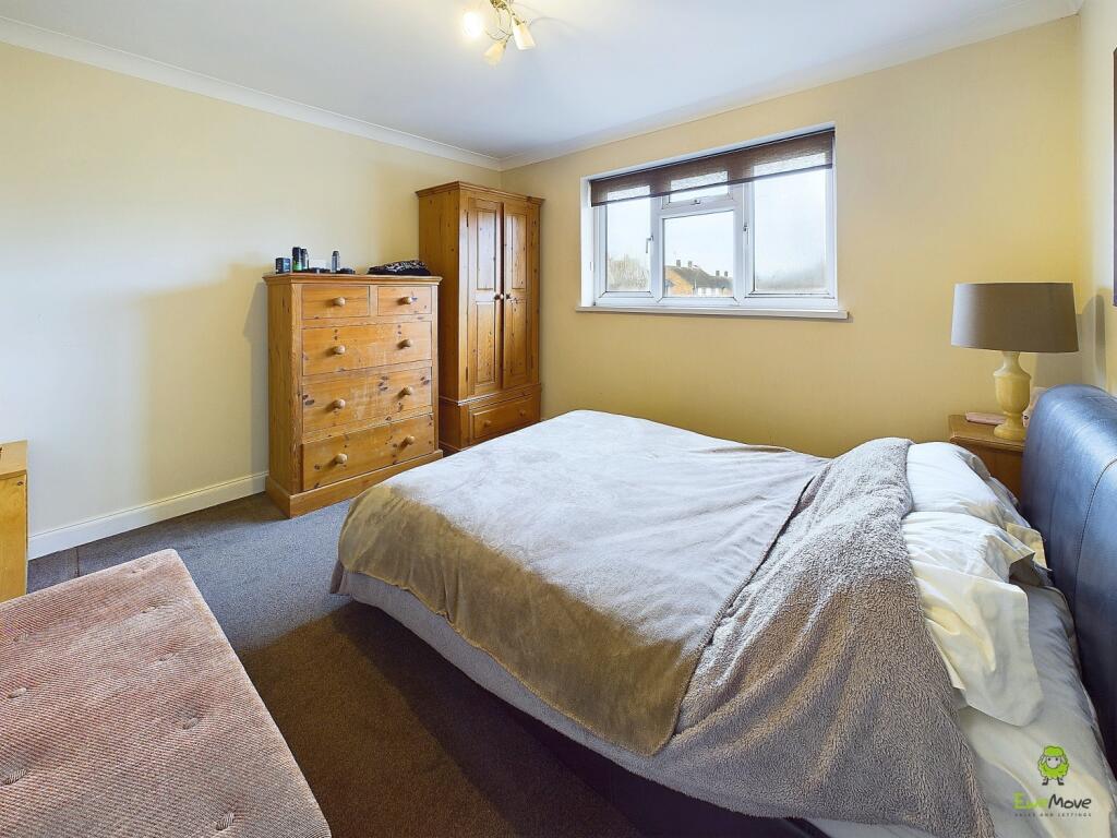 CAM03418G0-PR0181-STILL004