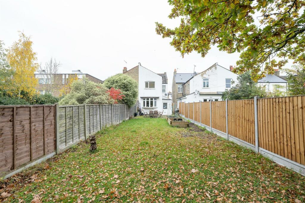 Chingford Avenue, E4