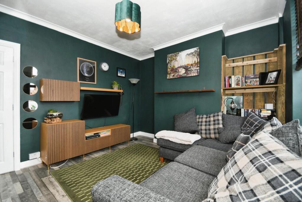 LOUNGE.jpg