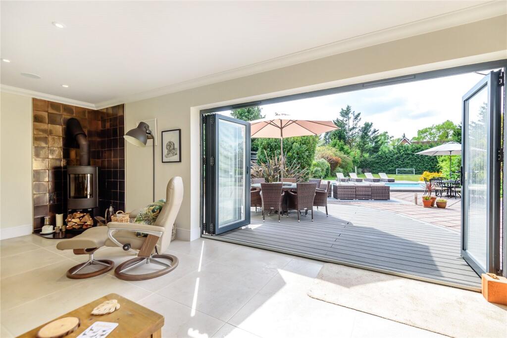 Family Rm/Terrace