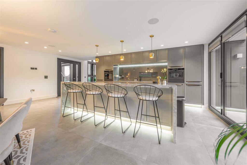 Blackthorn Barn - by Visually Rich 08942.jpg