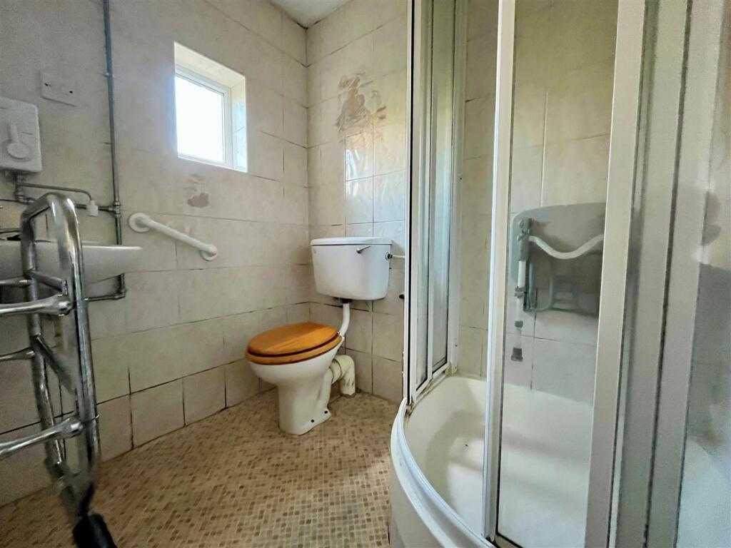 Ground Floor Shower Room.jpg