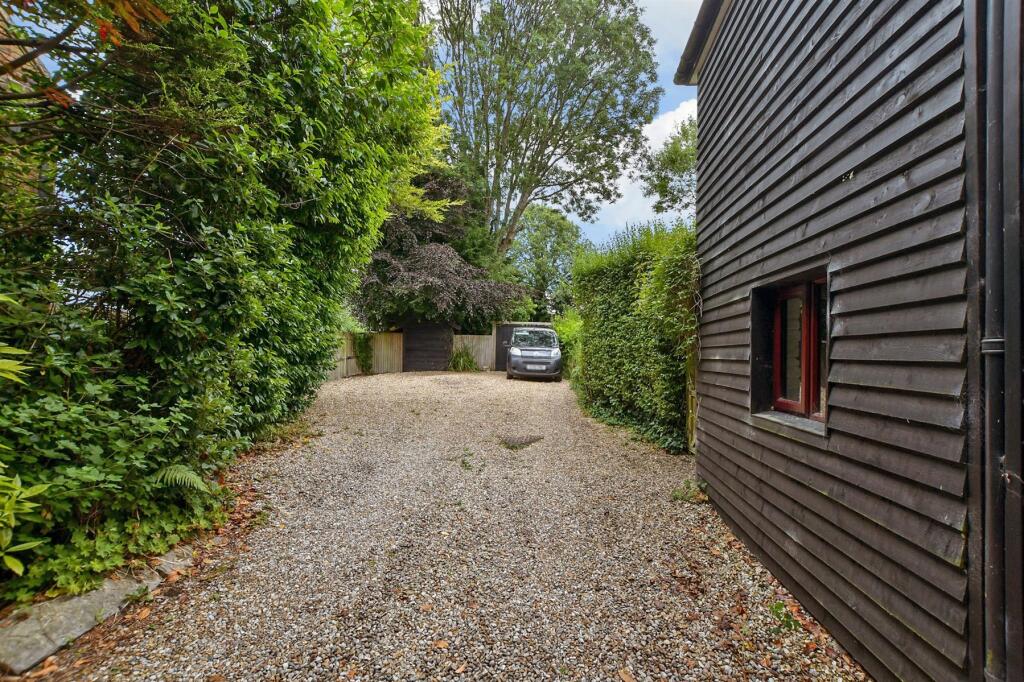 Driveway/Parking