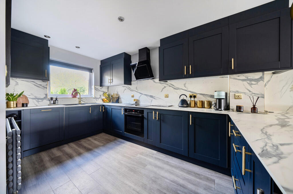 1342214-11-68baea...