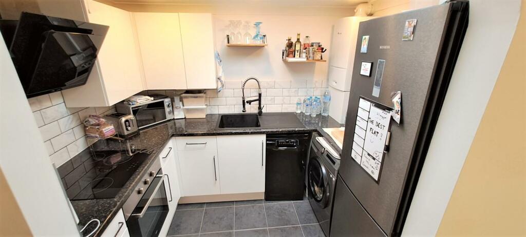 Kitchen 7.jpg