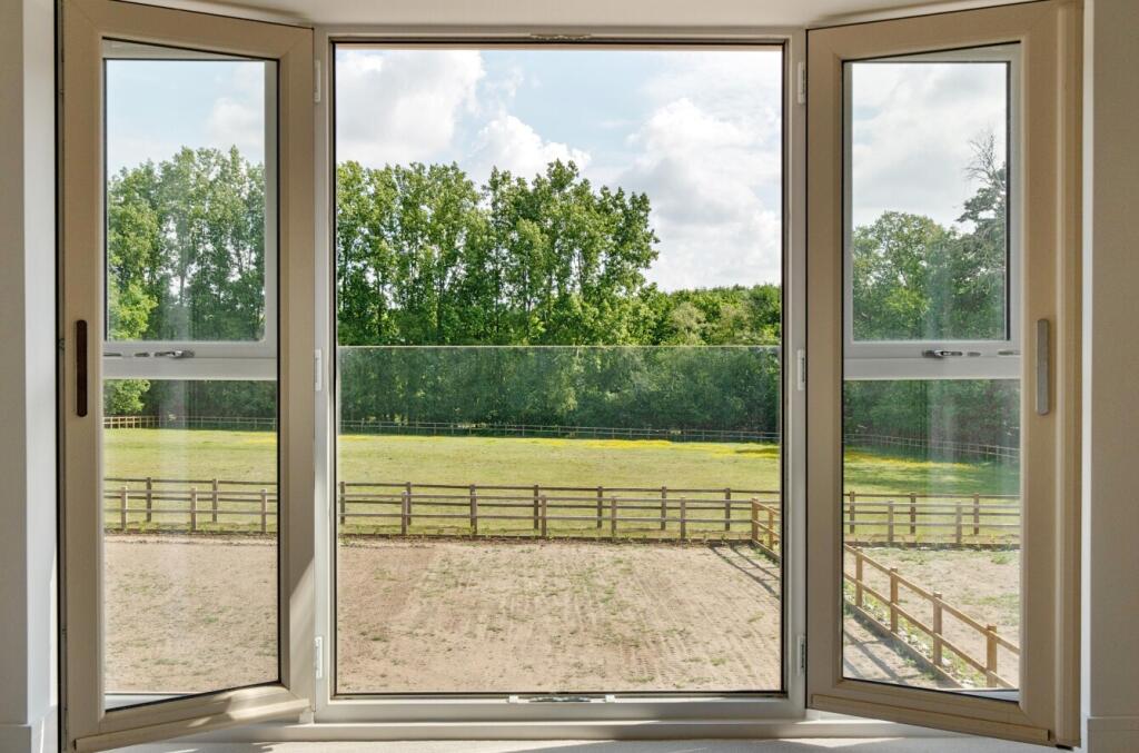 1295988-9-6830447...