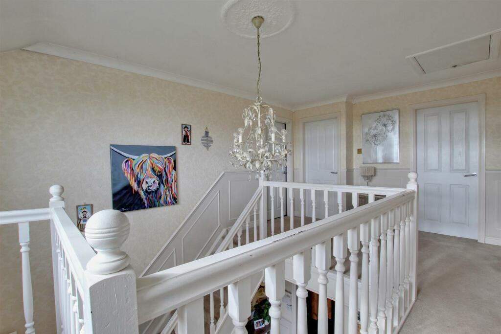 GALLERIED LANDING