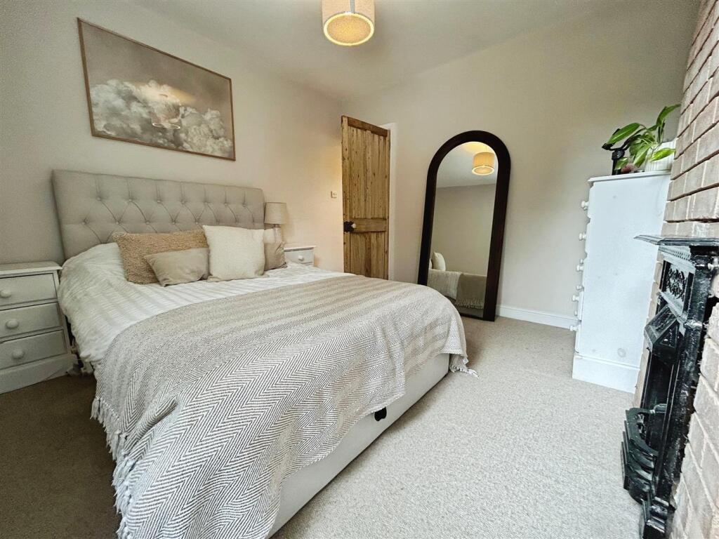 57589ccd-1-49E4-BF2A-E4CF15132A5B-7846-000004E3F46