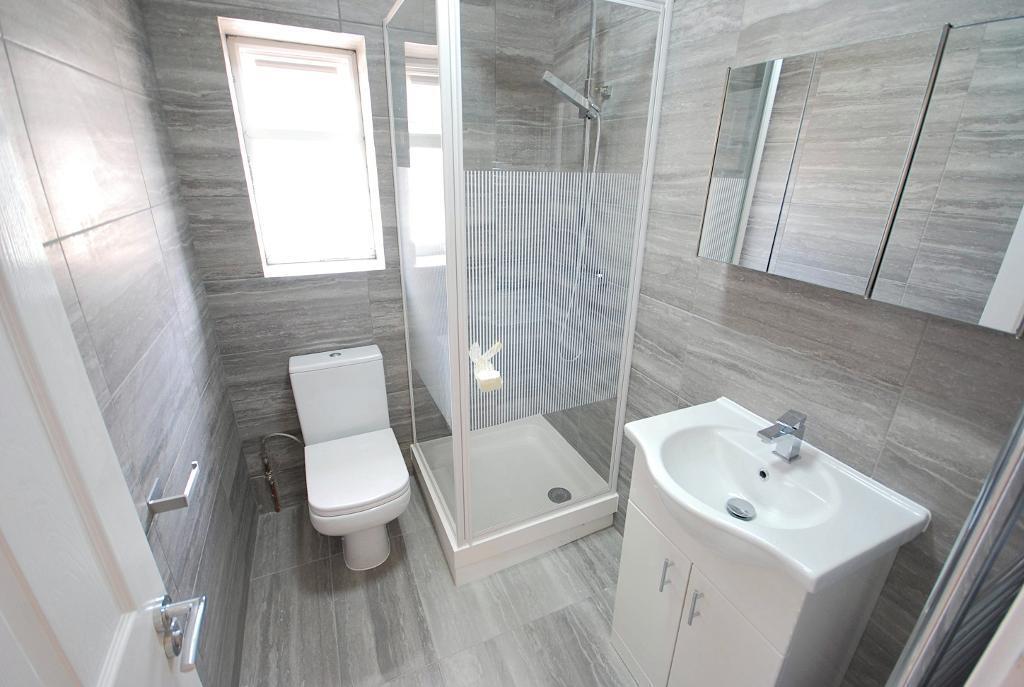 71 Woodside Ave, Wembley HA0 1UP, UK