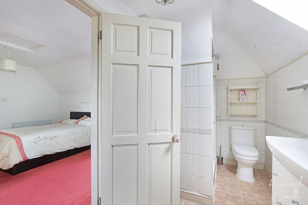 Ensuite shower room