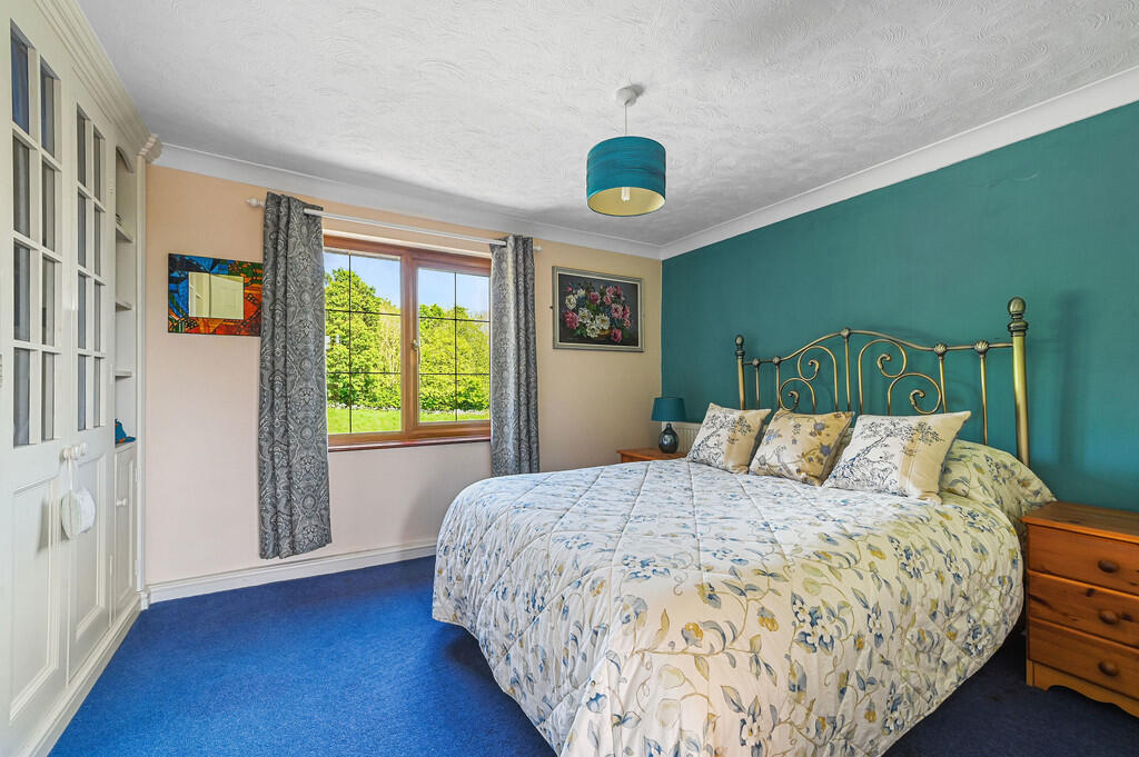 PT-TV-Laburnams-2...