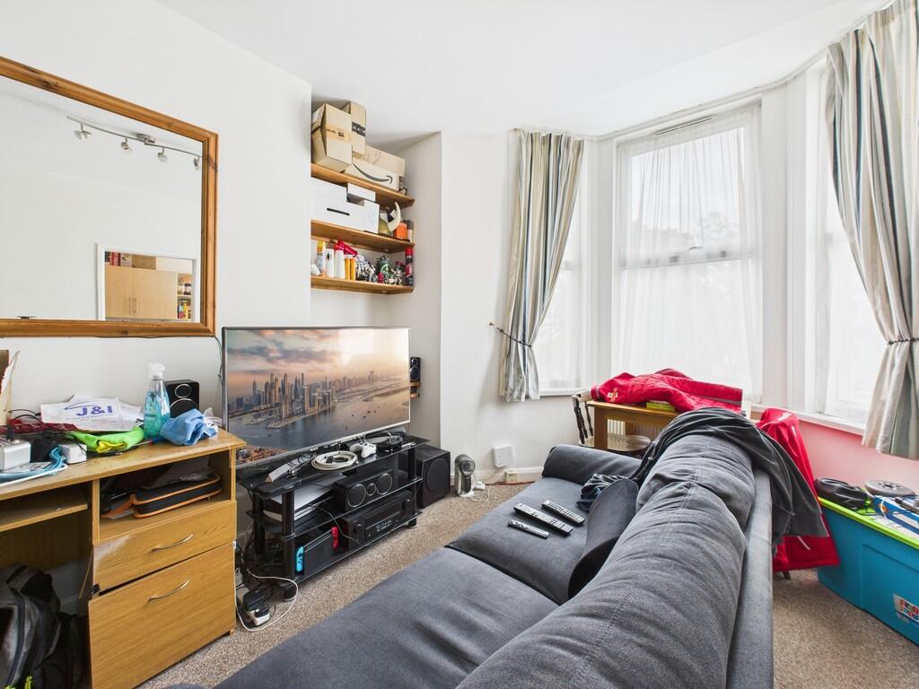 CAM03974G0-PR0222...