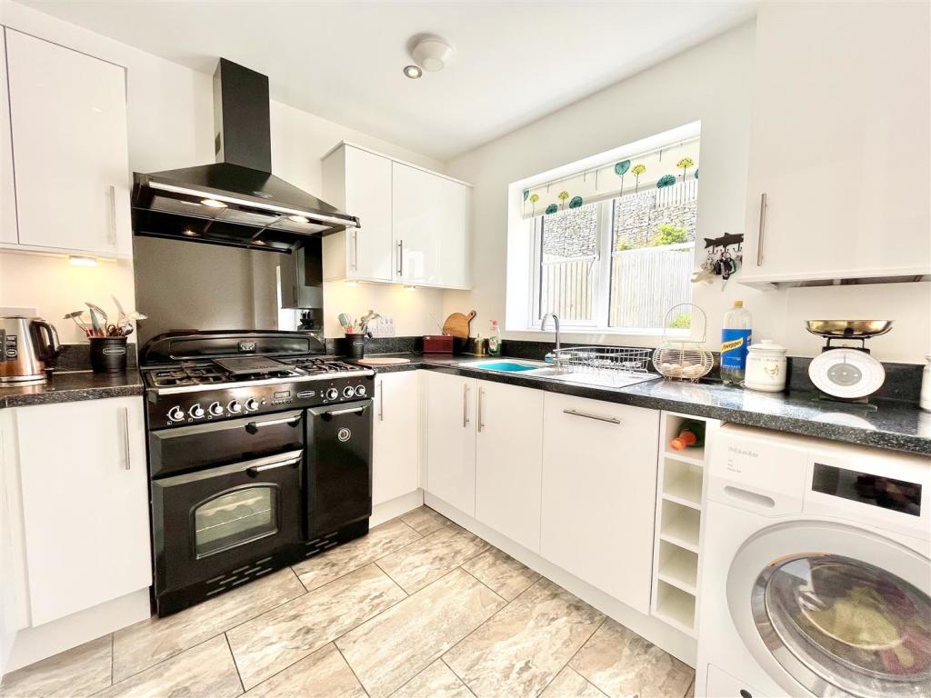 Kitchen Alt.jpeg