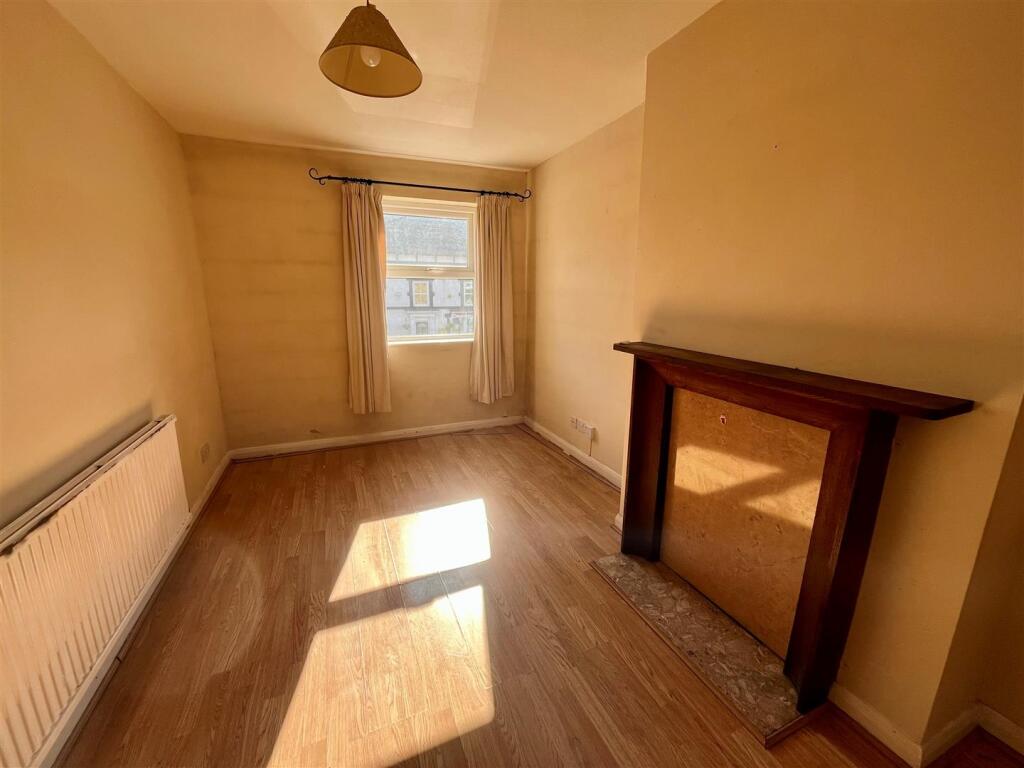 Lounge Area.jpg