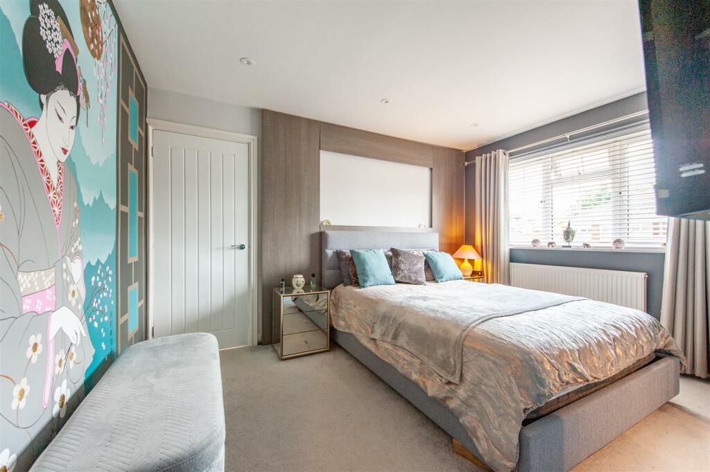 Bedroom 1..jpg