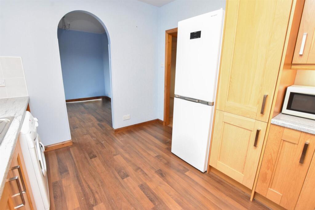 KITCHEN (3) EDIT.jpg