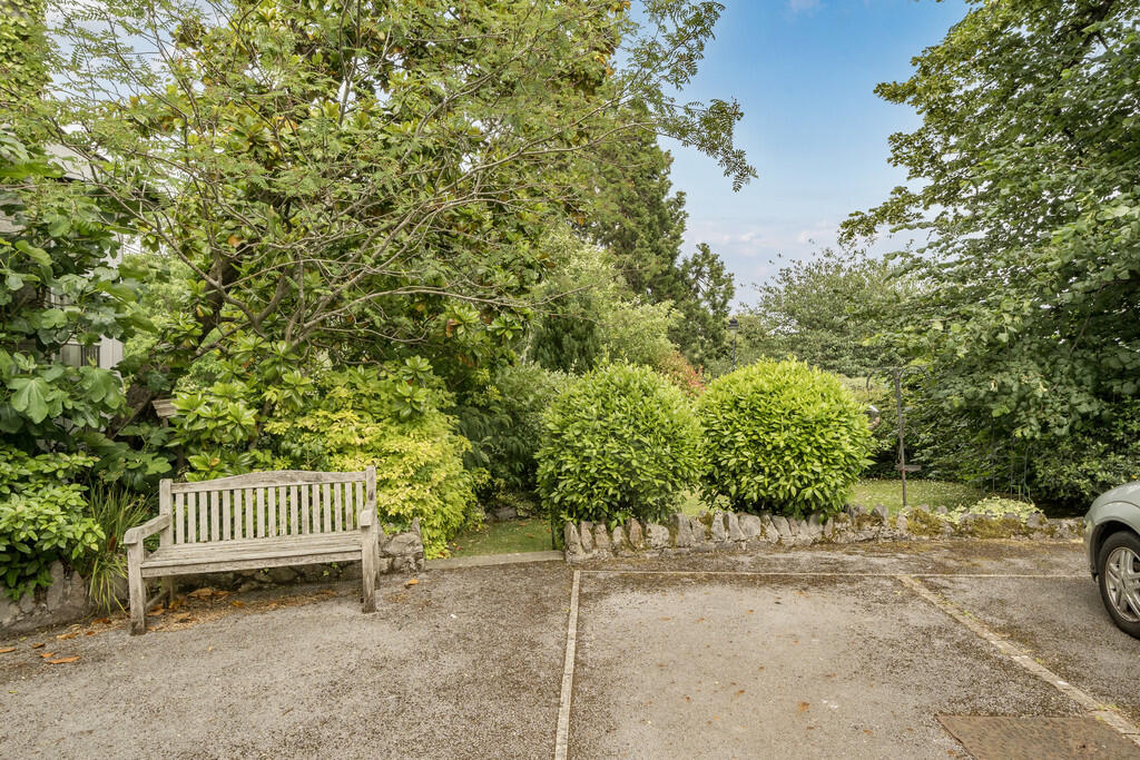 1305867-4-6847195...