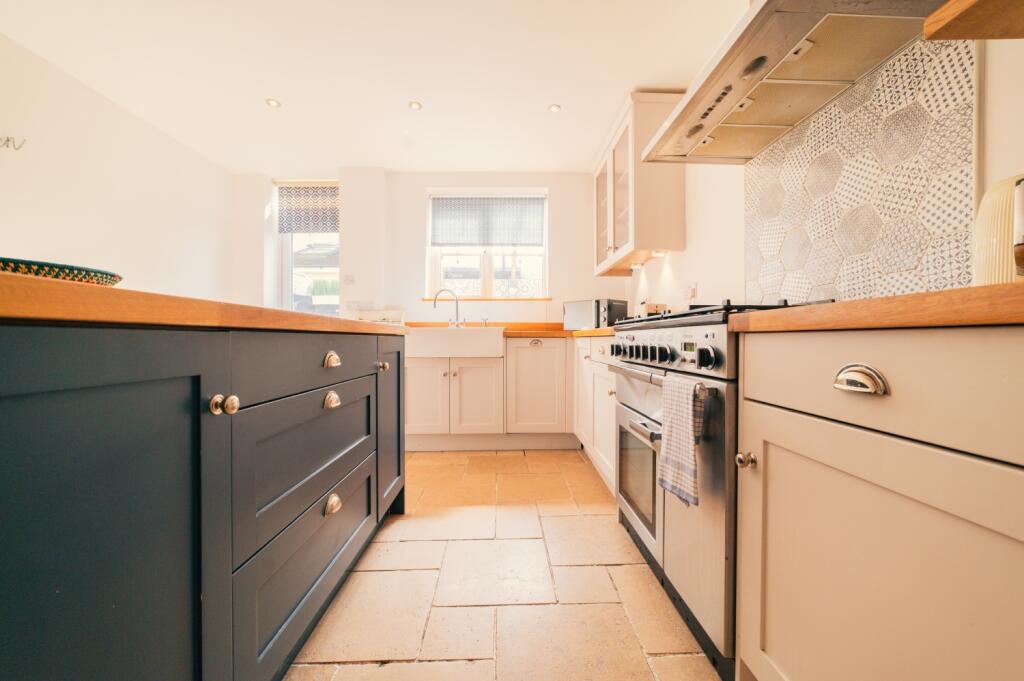 Call 02920 454555 to secure your viewing_13