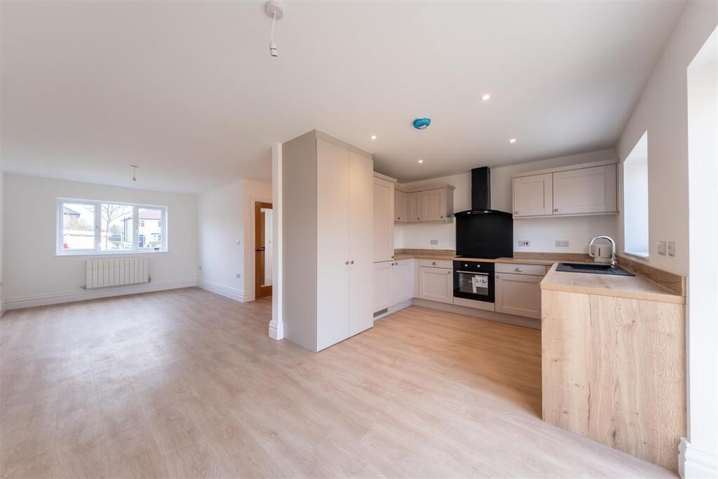 94 and 96 Pipers Lane-046.jpg