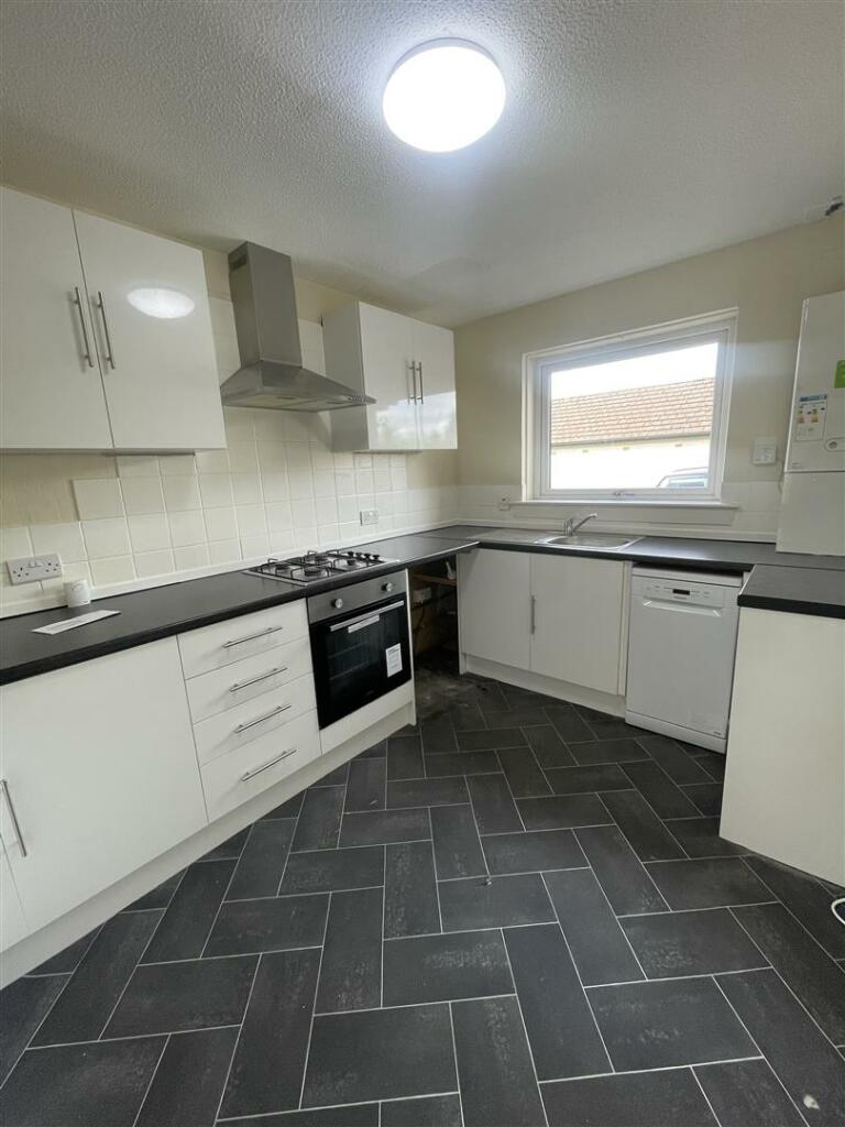 9 Powgree Crescent Kitchen.jpeg