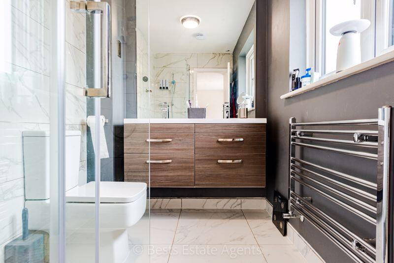 En Suite Shower Room